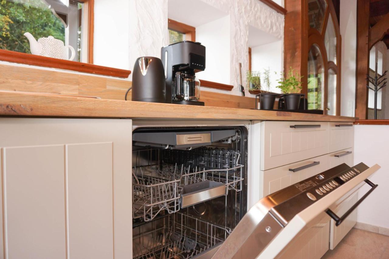 Ruhe Unter Reet-Haus Mit Sauna, Whirlpool Und Kamin Gnarrenburg Luaran gambar