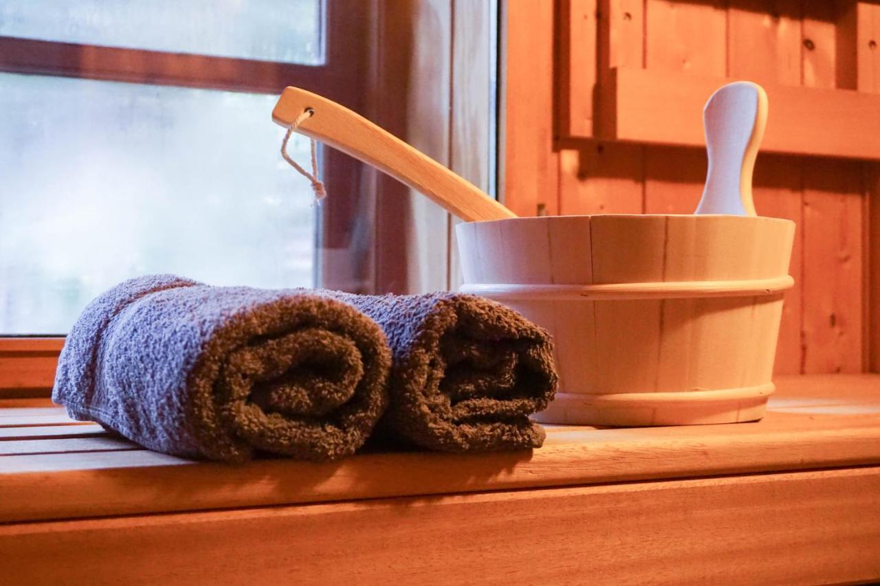 Ruhe Unter Reet-Haus Mit Sauna, Whirlpool Und Kamin Gnarrenburg Luaran gambar
