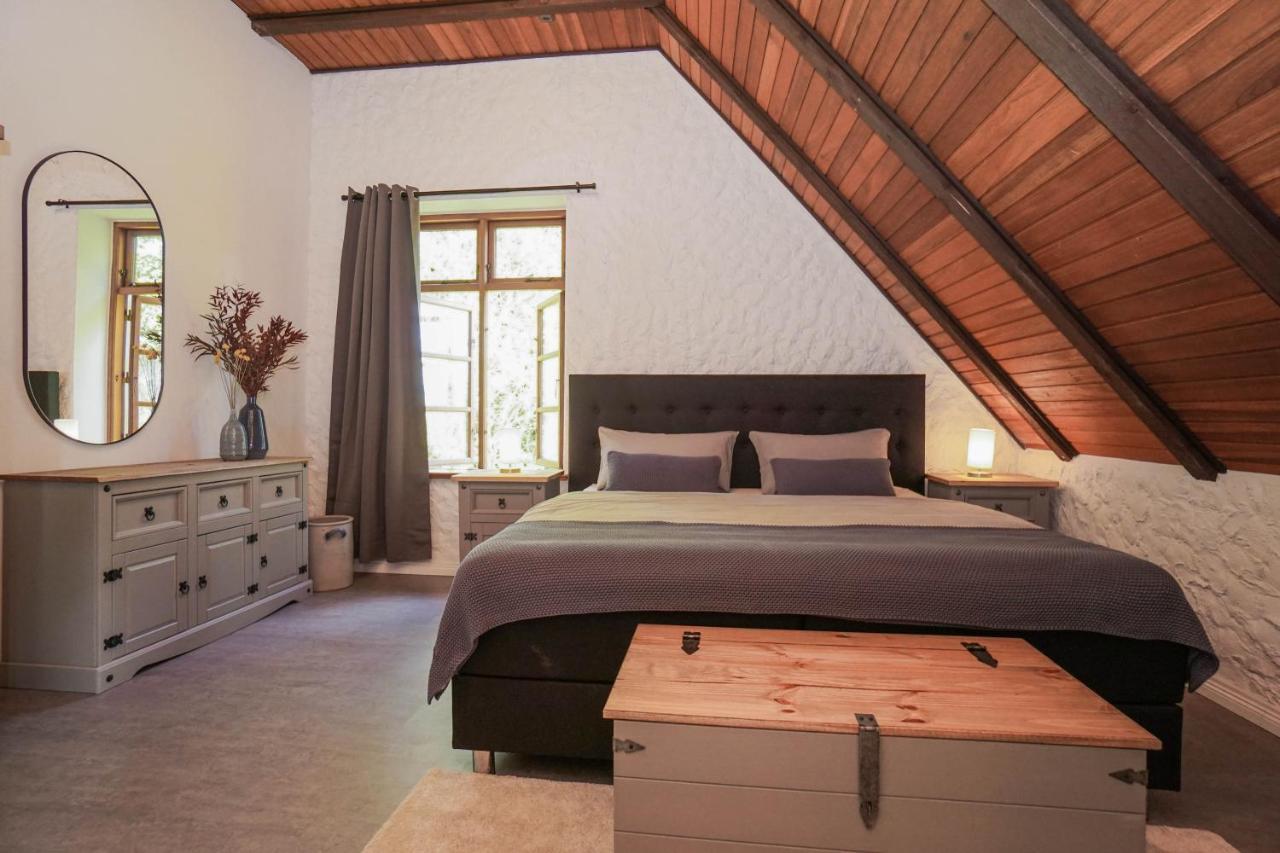 Ruhe Unter Reet-Haus Mit Sauna, Whirlpool Und Kamin Gnarrenburg Luaran gambar