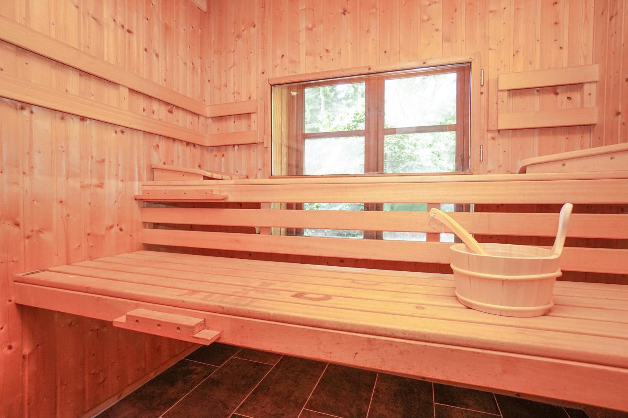 Ruhe Unter Reet-Haus Mit Sauna, Whirlpool Und Kamin Gnarrenburg Luaran gambar